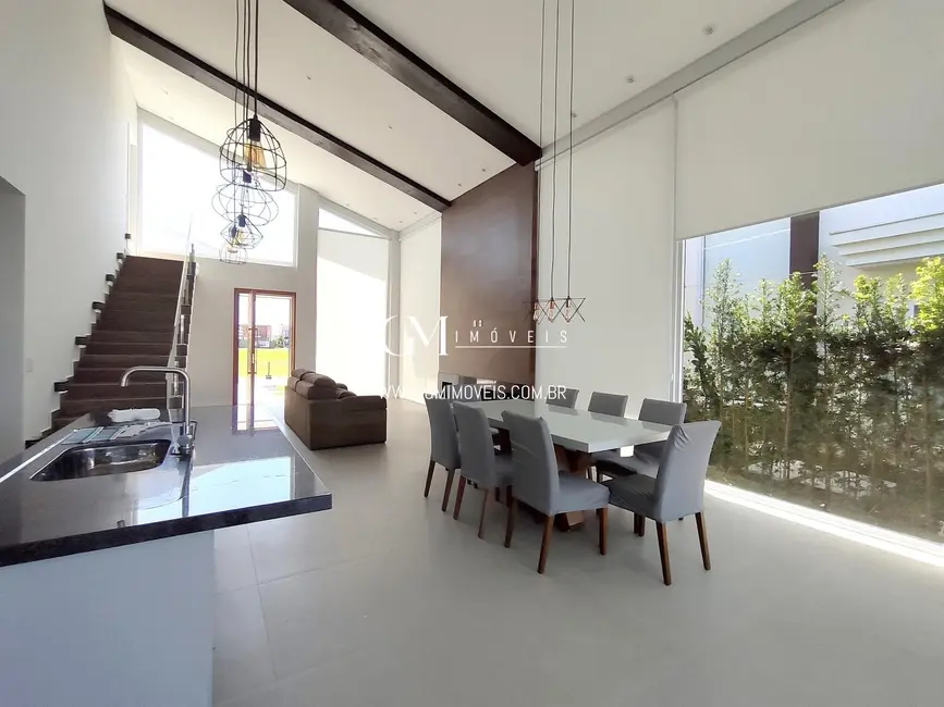 Casa com 3 quartos à venda, 256m2 em Torres - RS - imagem 9 Foto 9 de Casa com 3 quartos à venda, 256m2 em Torres - RS