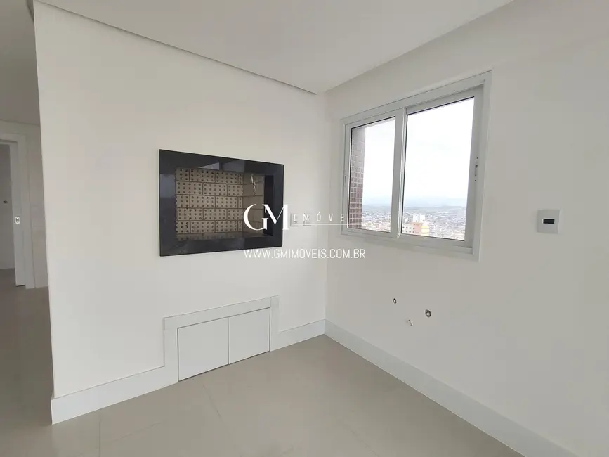 Apartamento com 4 quartos à venda, 216m2 em Torres - RS - imagem 5 Foto 5 de Apartamento com 4 quartos à venda, 216m2 em Torres - RS