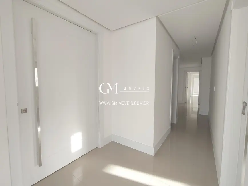 Apartamento com 4 quartos à venda, 216m2 em Torres - RS - imagem 6 Foto 6 de Apartamento com 4 quartos à venda, 216m2 em Torres - RS