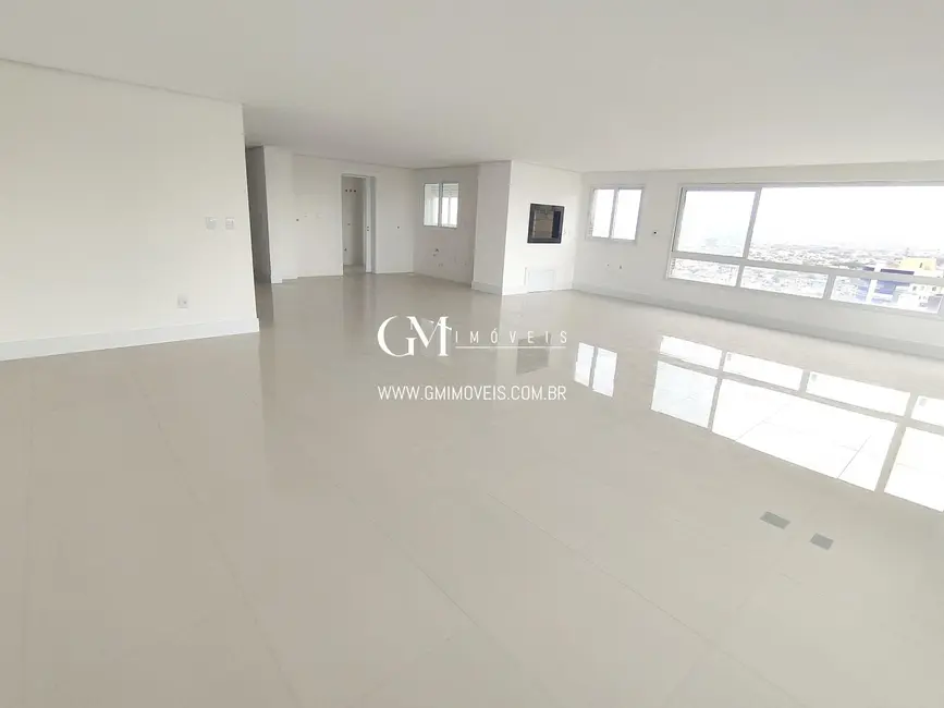 Apartamento com 4 quartos à venda, 216m2 em Torres - RS - imagem 6 Foto 6 de Apartamento com 4 quartos à venda, 216m2 em Torres - RS
