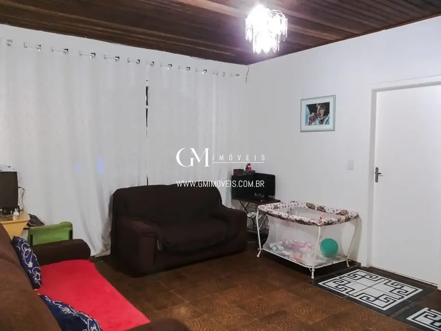 Casa com 5 quartos à venda, 170m2 em Torres - RS - imagem 4 Foto 4 de Casa com 5 quartos à venda, 170m2 em Torres - RS