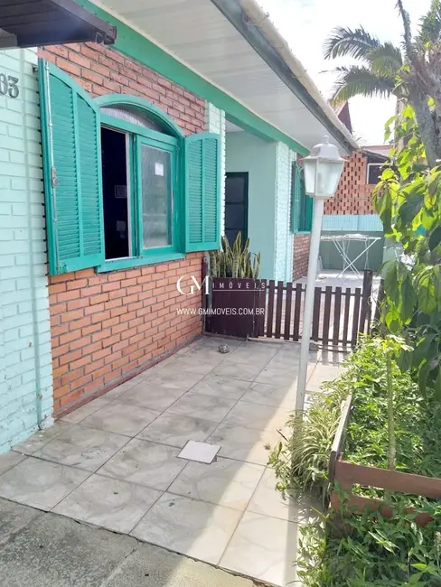 Casa com 5 quartos à venda, 170m2 em Torres - RS - imagem 2 Foto 2 de Casa com 5 quartos à venda, 170m2 em Torres - RS