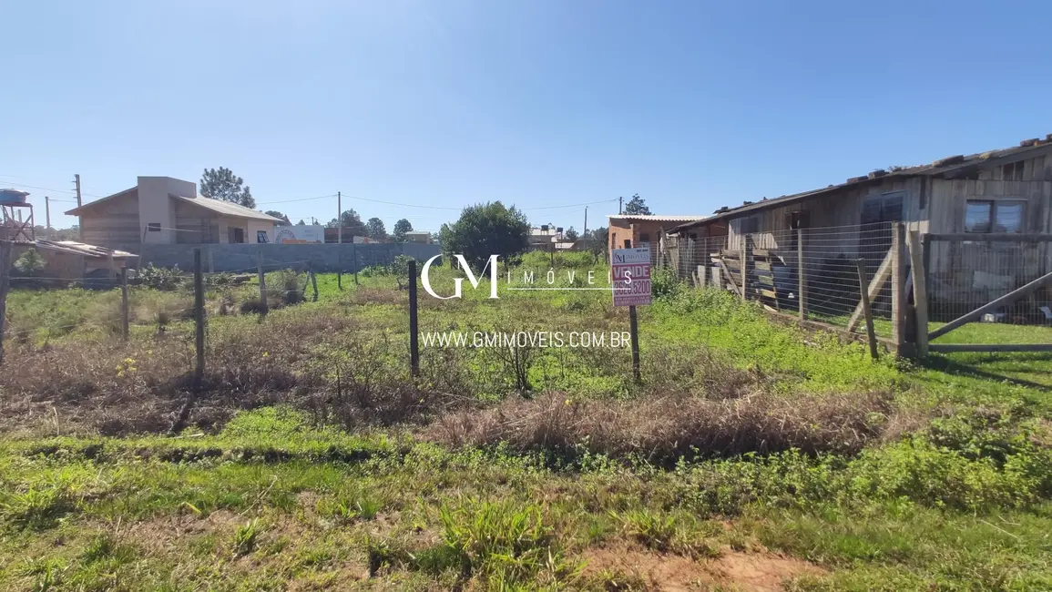 Foto 1 de Terreno / Lote à venda, 300m2 em Torres - RS