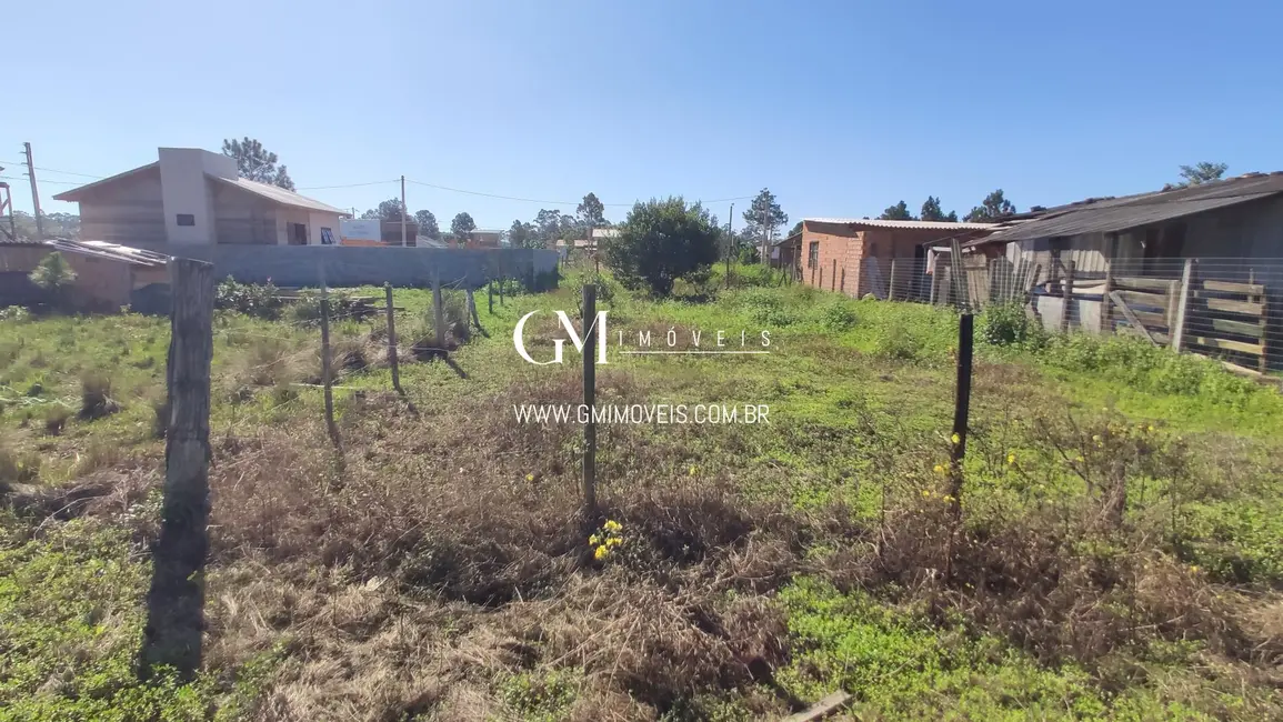 Foto 2 de Terreno / Lote à venda, 300m2 em Torres - RS