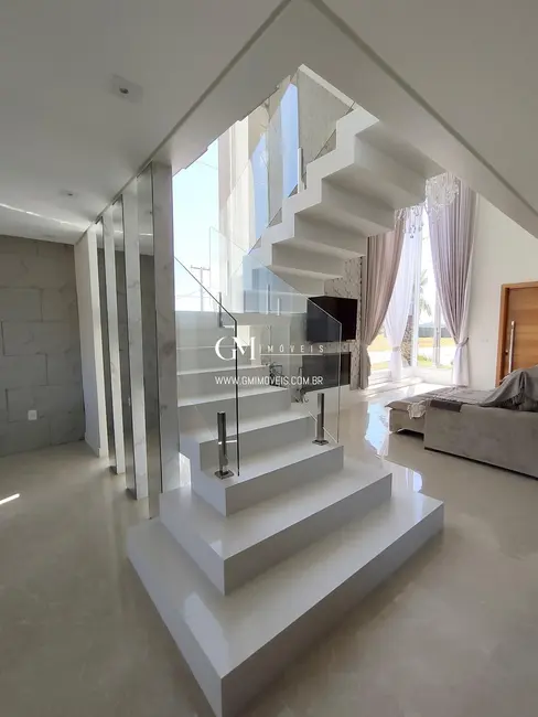 Casa de Condomínio com 4 quartos à venda, 377m2 em Torres - RS - imagem 8 Foto 8 de Casa de Condomínio com 4 quartos à venda, 377m2 em Torres - RS