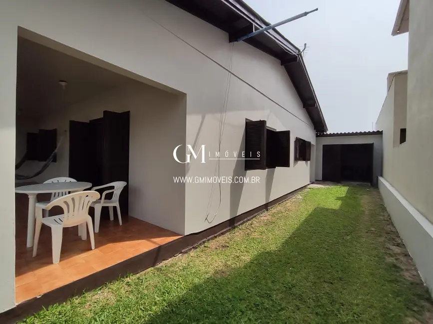 Casa com 3 quartos à venda, 117m2 em Torres - RS - imagem 3 Foto 3 de Casa com 3 quartos à venda, 117m2 em Torres - RS