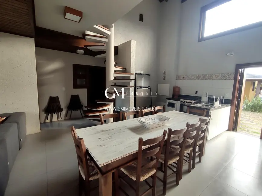 Casa com 5 quartos à venda, 180m2 em Torres - RS - imagem 5 Foto 5 de Casa com 5 quartos à venda, 180m2 em Torres - RS