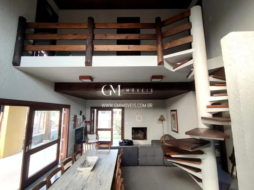 Casa com 5 quartos à venda, 180m2 em Torres - RS - imagem 4 Foto 4 de Casa com 5 quartos à venda, 180m2 em Torres - RS