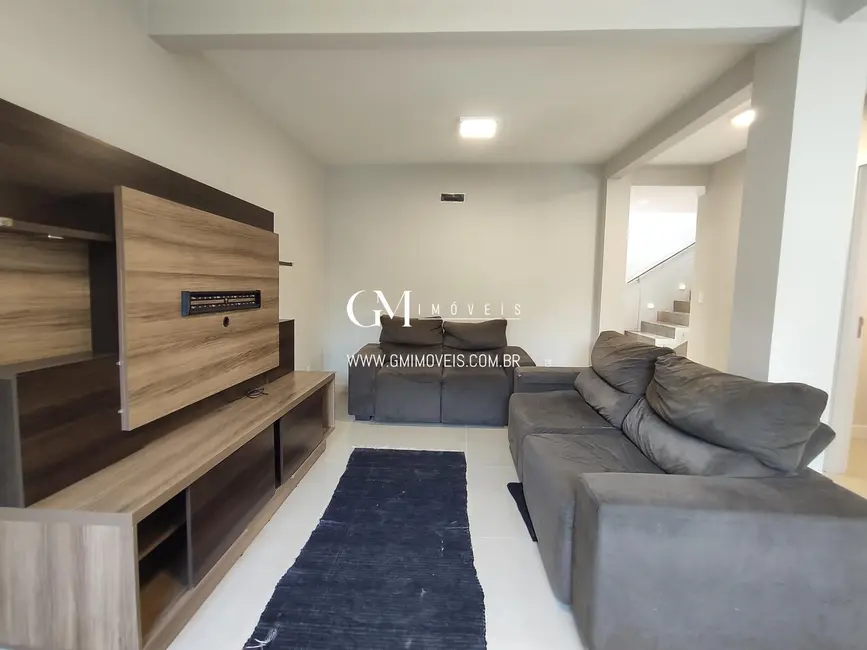 Foto 2 de Casa com 5 quartos à venda, 220m2 em Centro, Torres - RS