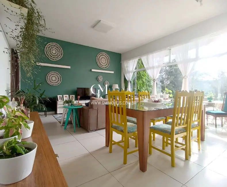 Casa com 5 quartos à venda, 265m2 em Torres - RS - imagem 4 Foto 4 de Casa com 5 quartos à venda, 265m2 em Torres - RS