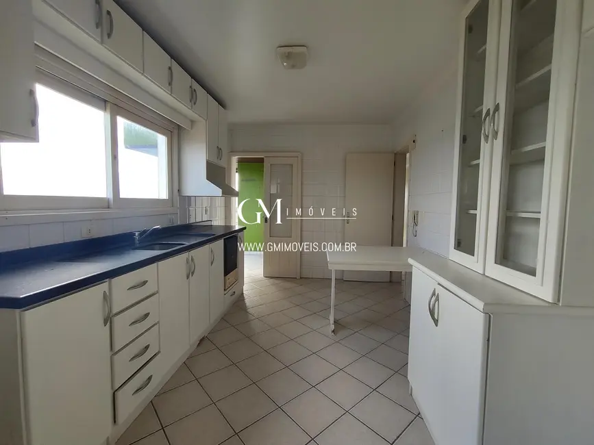 Apartamento com 3 quartos à venda, 140m2 em Centro, Torres - RS - imagem 7 Foto 7 de Apartamento com 3 quartos à venda, 140m2 em Centro, Torres - RS