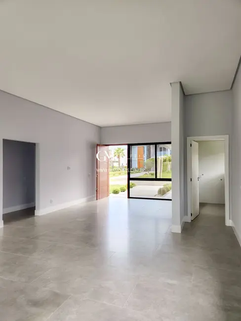 Casa de Condomínio com 3 quartos à venda, 216m2 em Torres - RS - imagem 9 Foto 9 de Casa de Condomínio com 3 quartos à venda, 216m2 em Torres - RS