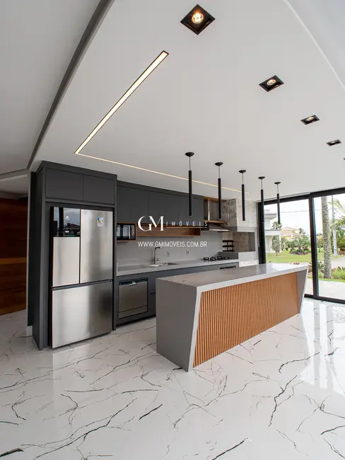 Casa de Condomínio com 5 quartos à venda, 457m2 em Torres - RS - imagem 3 Foto 3 de Casa de Condomínio com 5 quartos à venda, 457m2 em Torres - RS