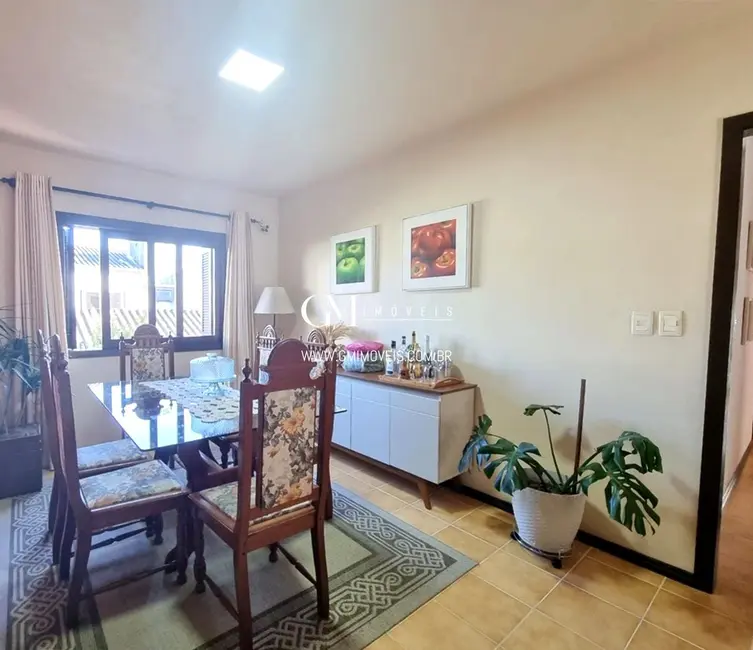 Apartamento com 3 quartos à venda, 120m2 em Centro, Torres - RS - imagem 2 Foto 2 de Apartamento com 3 quartos à venda, 120m2 em Centro, Torres - RS