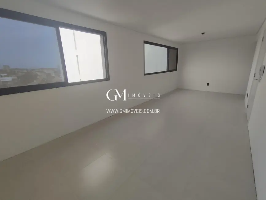 Sala Comercial com 1 quarto à venda, 33m2 em Centro, Torres - RS - imagem 3 Foto 3 de Sala Comercial com 1 quarto à venda, 33m2 em Centro, Torres - RS