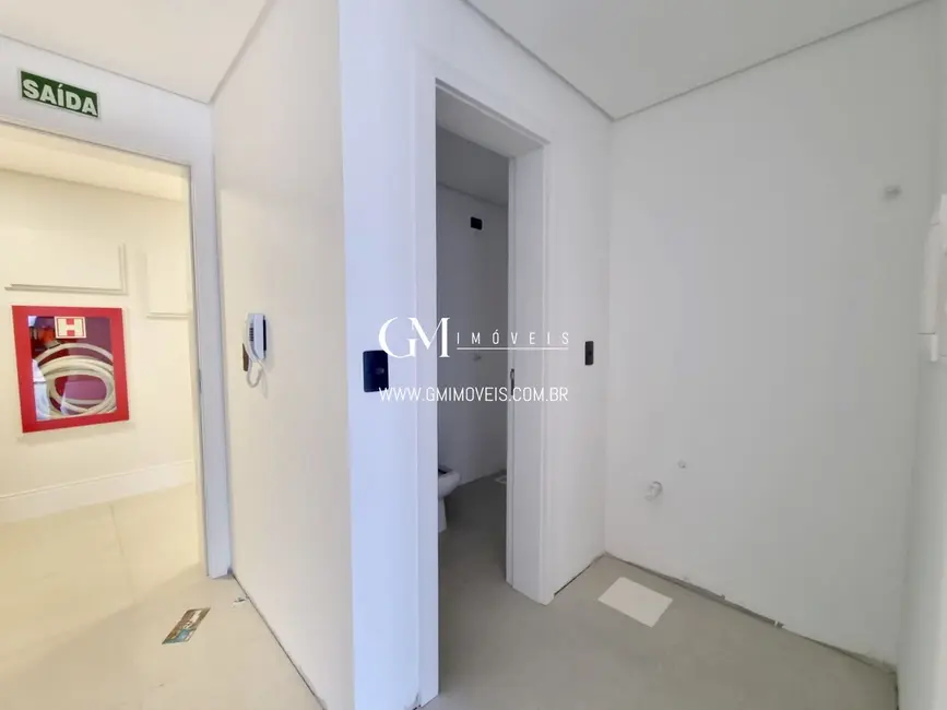 Sala Comercial com 1 quarto à venda, 32m2 em Centro, Torres - RS - imagem 4 Foto 4 de Sala Comercial com 1 quarto à venda, 32m2 em Centro, Torres - RS