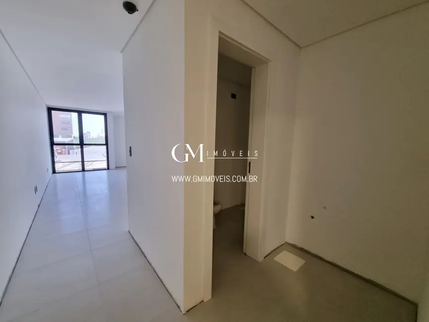Sala Comercial com 1 quarto à venda, 33m2 em Centro, Torres - RS - imagem 3 Foto 3 de Sala Comercial com 1 quarto à venda, 33m2 em Centro, Torres - RS