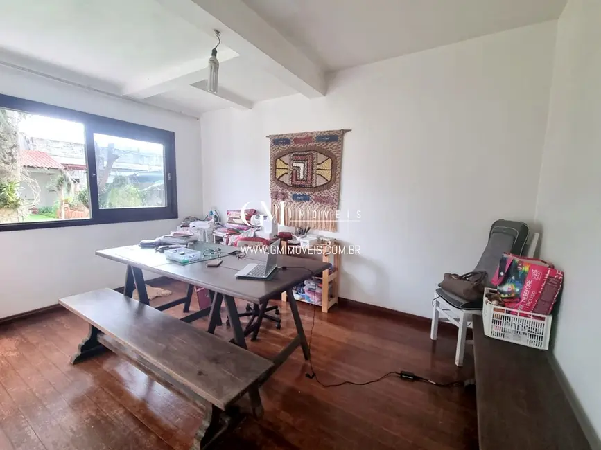 Casa com 4 quartos à venda, 255m2 em Centro, Torres - RS - imagem 8 Foto 8 de Casa com 4 quartos à venda, 255m2 em Centro, Torres - RS