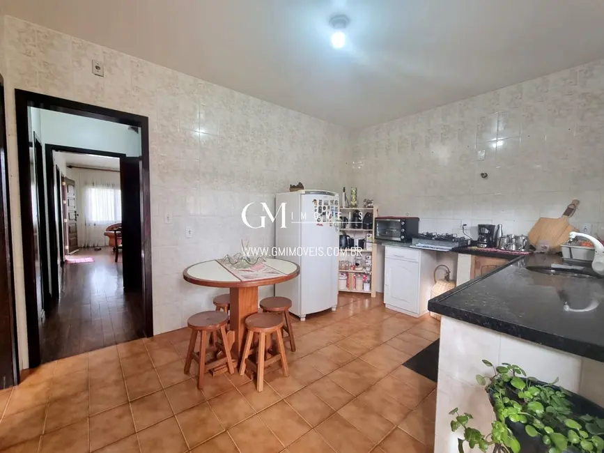 Casa com 4 quartos à venda, 255m2 em Centro, Torres - RS - imagem 7 Foto 7 de Casa com 4 quartos à venda, 255m2 em Centro, Torres - RS