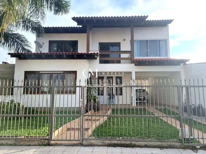 Casa com 4 quartos à venda, 255m2 em Centro, Torres - RS - imagem 4 Foto 4 de Casa com 4 quartos à venda, 255m2 em Centro, Torres - RS