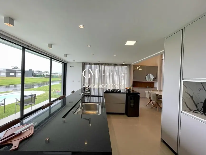 Casa de Condomínio com 3 quartos à venda, 211m2 em Torres - RS - imagem 7 Foto 7 de Casa de Condomínio com 3 quartos à venda, 211m2 em Torres - RS