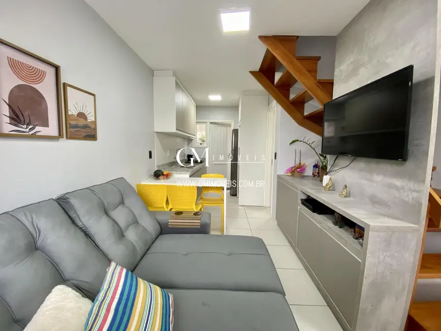 Casa com 2 quartos à venda, 54m2 em Torres - RS - imagem 4 Foto 4 de Casa com 2 quartos à venda, 54m2 em Torres - RS