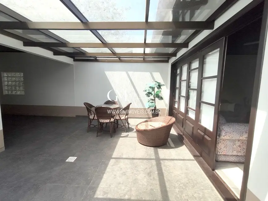 Casa com 3 quartos à venda, 110m2 em Torres - RS - imagem 2 Foto 2 de Casa com 3 quartos à venda, 110m2 em Torres - RS