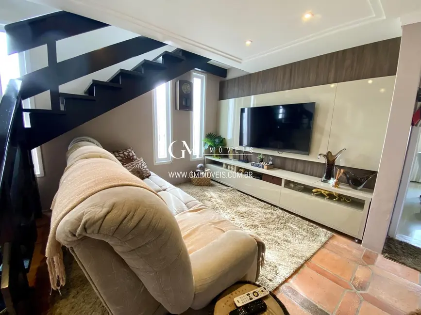 Casa com 3 quartos à venda, 240m2 em Centro, Torres - RS - imagem 9 Foto 9 de Casa com 3 quartos à venda, 240m2 em Centro, Torres - RS