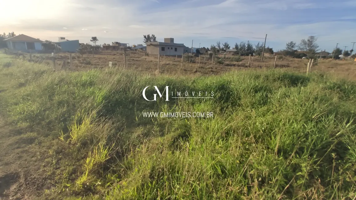 Terreno / Lote à venda, 300m2 em Torres - RS - imagem 3 Foto 3 de Terreno / Lote à venda, 300m2 em Torres - RS