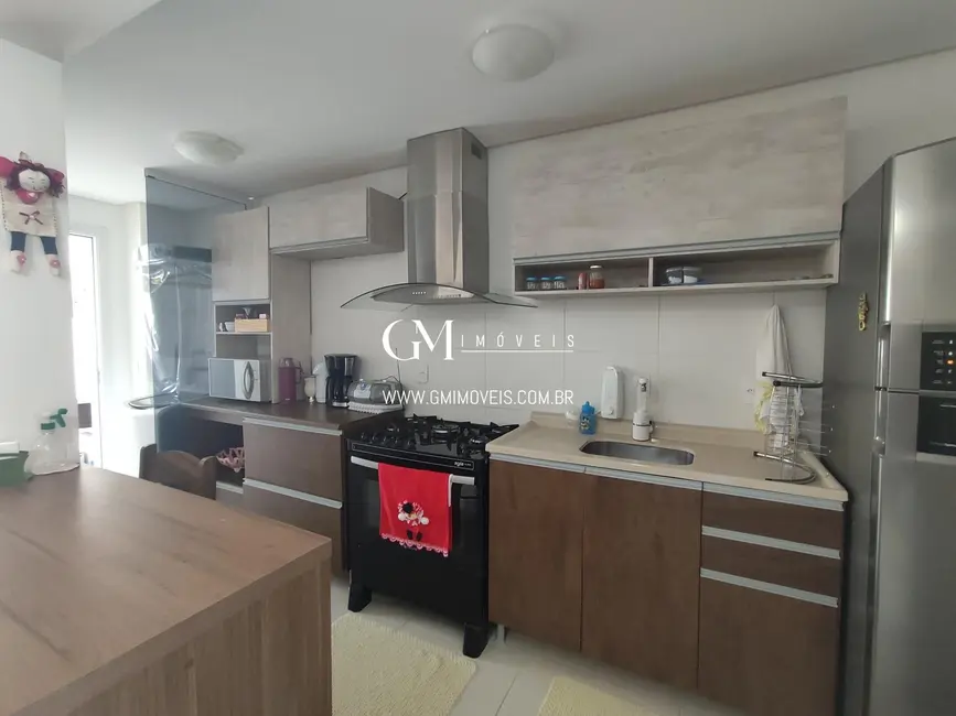 Apartamento com 2 quartos à venda, 80m2 em Centro, Torres - RS - imagem 2 Foto 2 de Apartamento com 2 quartos à venda, 80m2 em Centro, Torres - RS