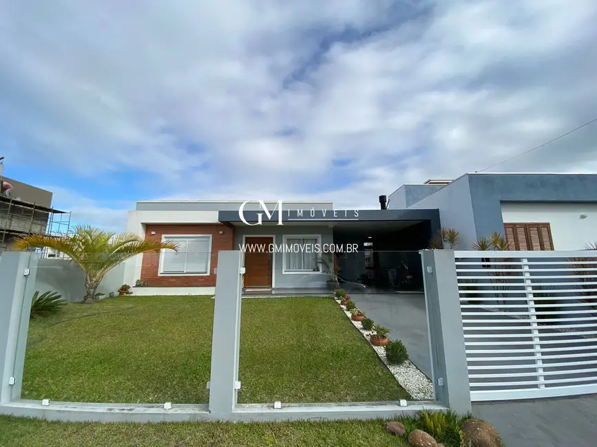 Casa com 2 quartos à venda, 120m2 em Torres - RS - imagem 2 Foto 2 de Casa com 2 quartos à venda, 120m2 em Torres - RS