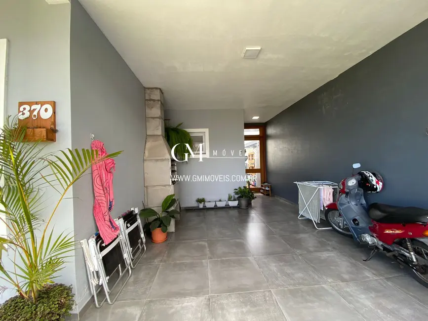 Casa com 2 quartos à venda, 120m2 em Torres - RS - imagem 8 Foto 8 de Casa com 2 quartos à venda, 120m2 em Torres - RS