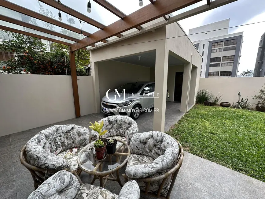 Casa com 4 quartos à venda, 173m2 em Torres - RS - imagem 8 Foto 8 de Casa com 4 quartos à venda, 173m2 em Torres - RS