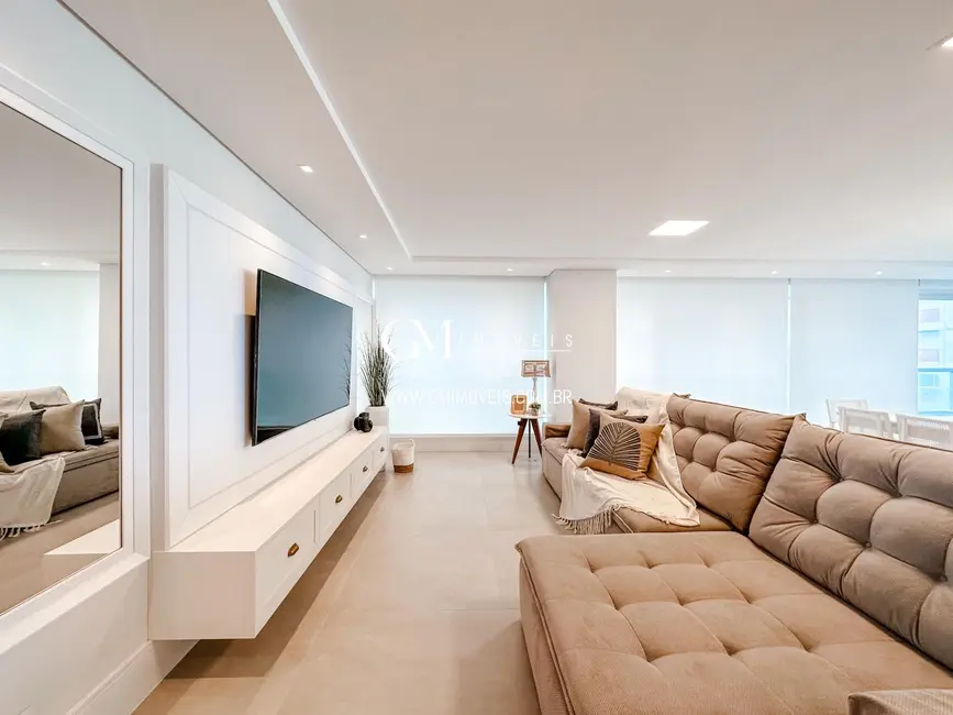Apartamento com 4 quartos à venda, 296m2 em Torres - RS - imagem 5 Foto 5 de Apartamento com 4 quartos à venda, 296m2 em Torres - RS
