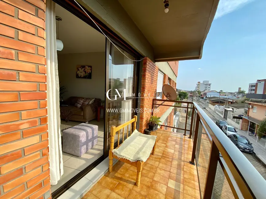 Apartamento com 3 quartos à venda, 133m2 em Centro, Torres - RS - imagem 5 Foto 5 de Apartamento com 3 quartos à venda, 133m2 em Centro, Torres - RS