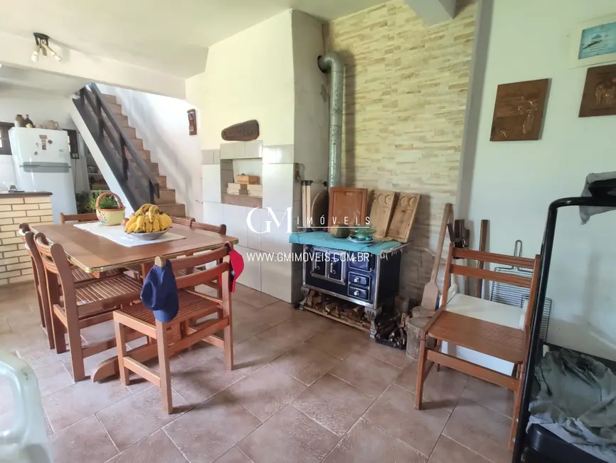 Casa com 3 quartos à venda, 110m2 em Torres - RS - imagem 8 Foto 8 de Casa com 3 quartos à venda, 110m2 em Torres - RS