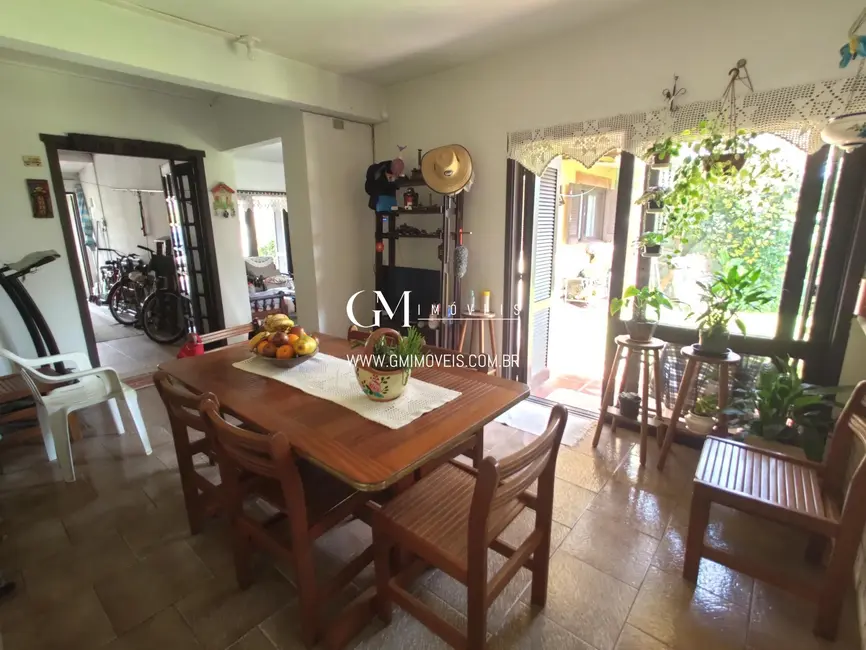 Casa com 3 quartos à venda, 110m2 em Torres - RS - imagem 9 Foto 9 de Casa com 3 quartos à venda, 110m2 em Torres - RS