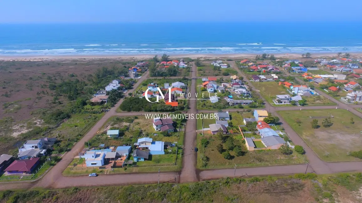 Casa com 3 quartos à venda, 110m2 em Torres - RS - imagem 2 Foto 2 de Casa com 3 quartos à venda, 110m2 em Torres - RS