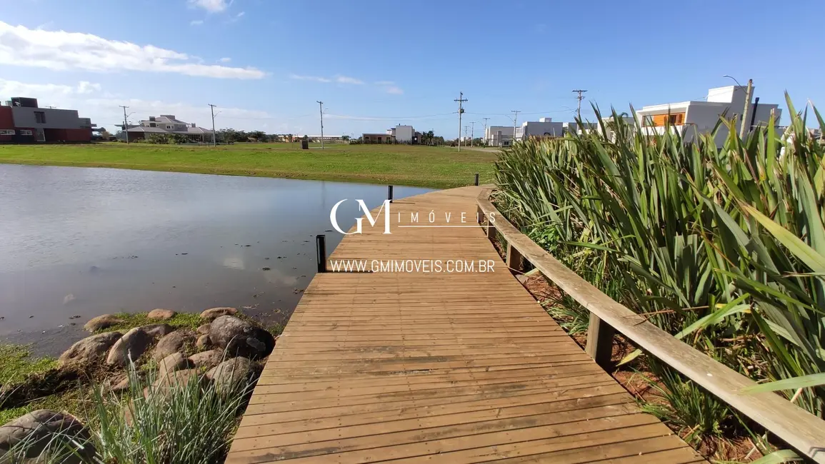 Foto 8 de Terreno / Lote à venda, 420m2 em Torres - RS