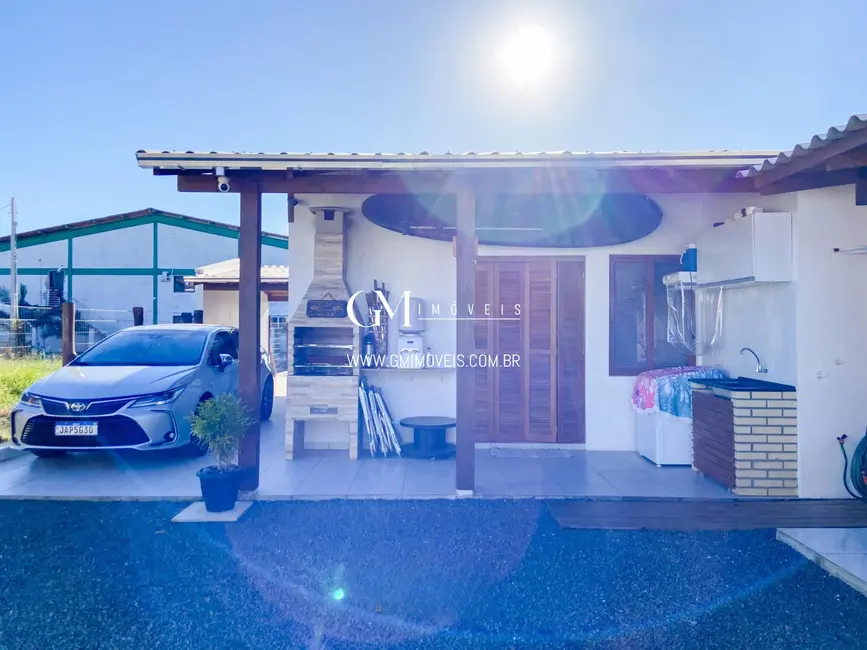 Foto 6 de Casa com 2 quartos à venda, 102m2 em Torres - RS