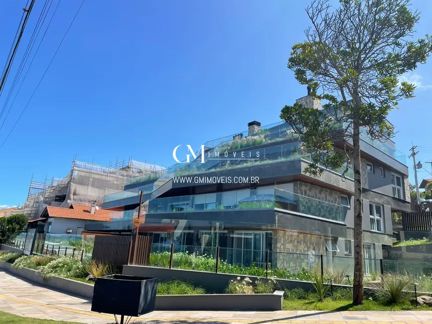 Foto 1 de Casa com 4 quartos à venda, 292m2 em Torres - RS