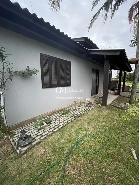 Casa com 2 quartos à venda, 100m2 em Torres - RS - imagem 3 Foto 3 de Casa com 2 quartos à venda, 100m2 em Torres - RS
