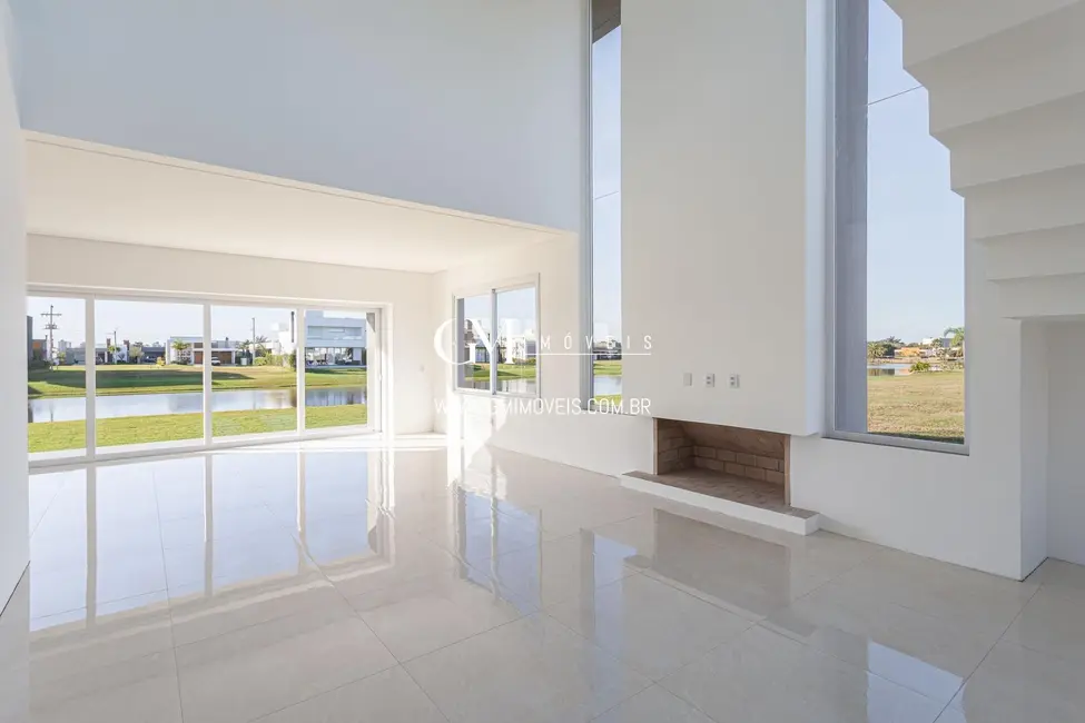 Foto 6 de Casa de Condomínio com 4 quartos à venda, 308m2 em Torres - RS