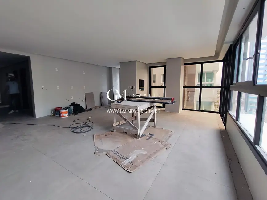 Apartamento com 3 quartos à venda, 114m2 em Torres - RS - imagem 3 Foto 3 de Apartamento com 3 quartos à venda, 114m2 em Torres - RS