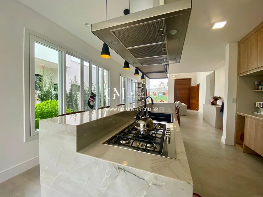Casa com 3 quartos à venda, 200m2 em Torres - RS - imagem 8 Foto 8 de Casa com 3 quartos à venda, 200m2 em Torres - RS