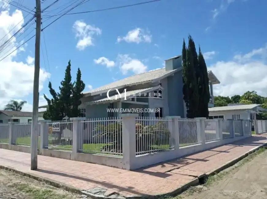 Casa com 4 quartos à venda, 350m2 em Torres - RS - imagem 2 Foto 2 de Casa com 4 quartos à venda, 350m2 em Torres - RS