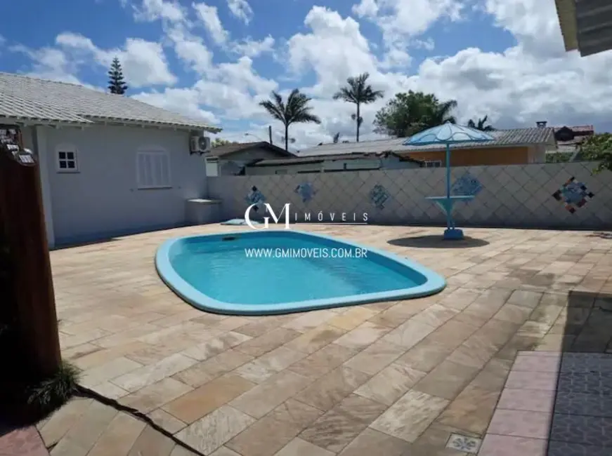 Casa com 4 quartos à venda, 350m2 em Torres - RS - imagem 8 Foto 8 de Casa com 4 quartos à venda, 350m2 em Torres - RS