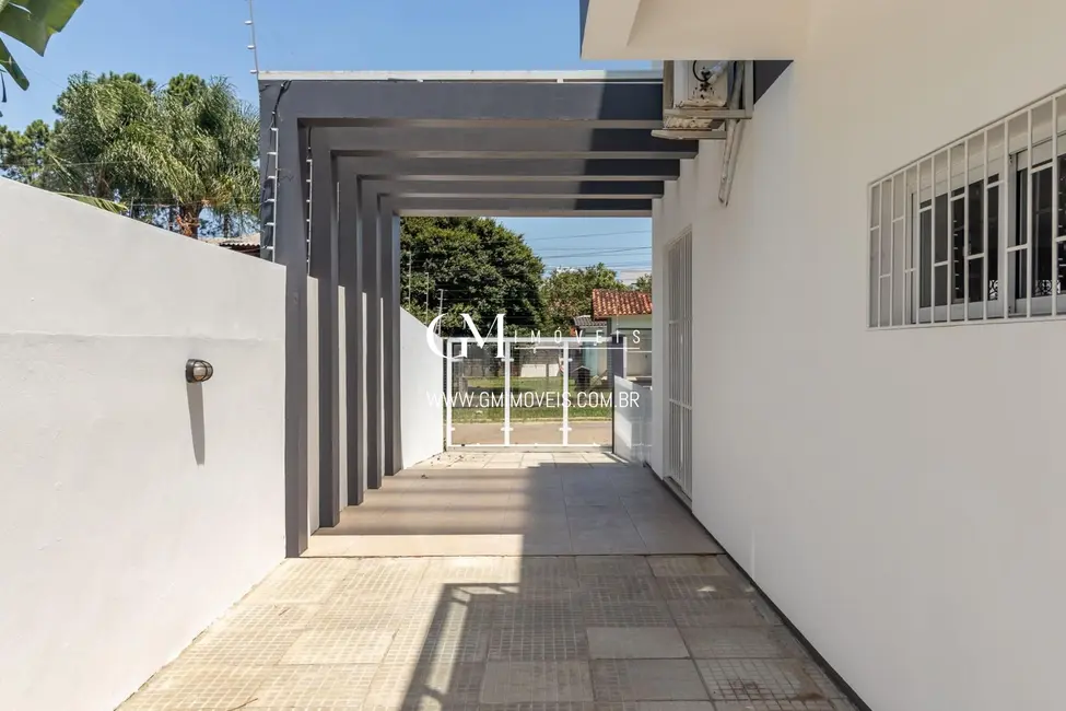 Foto 2 de Casa com 3 quartos à venda, 200m2 em Torres - RS