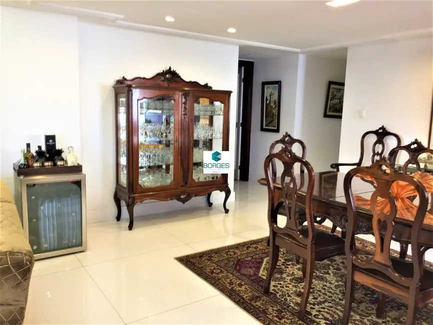 Foto 6 de Apartamento com 4 quartos à venda, 245m2 em Jardim Apipema, Salvador - BA