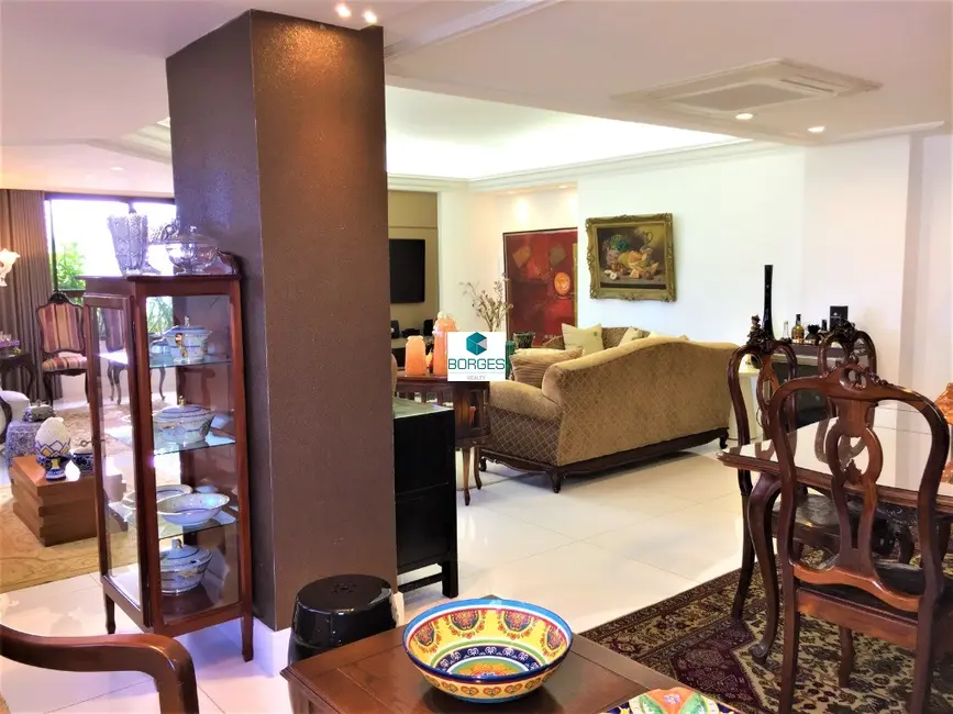 Foto 9 de Apartamento com 4 quartos à venda, 245m2 em Jardim Apipema, Salvador - BA